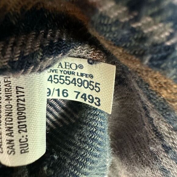 American Eagle Medium womens AE Ahh-Mazingly Soft Flannel Shirt Purple Gray - Picture 5 of 7